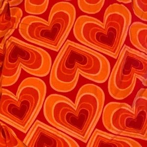 LuLaRoe heart leggings EUC